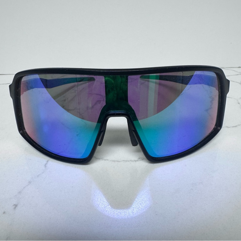 OAKLEY OO9406 Sutro Rectangular Sunglasses Black frame - Blue Prizm lens
